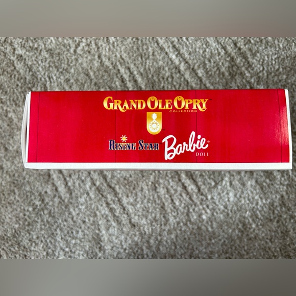 Grand Ole Opry Rising Star Barbie - Picture 4 of 14